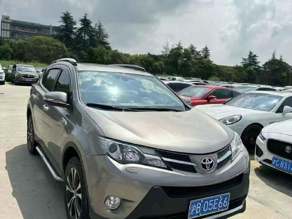 2014年5月豐田 RAV4 