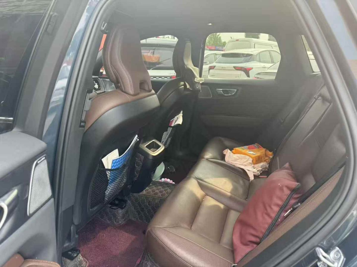 沃爾沃 XC60  2021款 T4 智行豪華版圖片