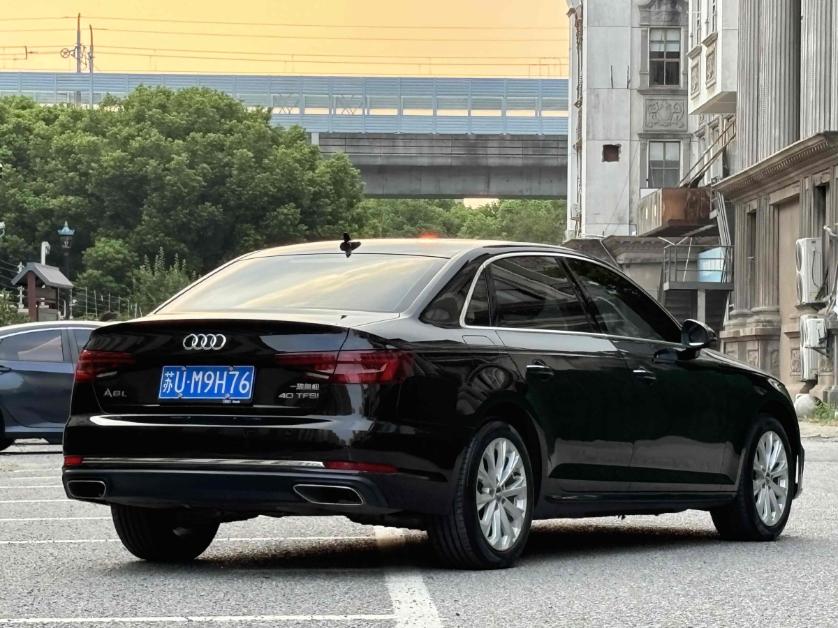 奥迪 奥迪A4L  2018款 30周年年型 40 TFSI 进取型图片