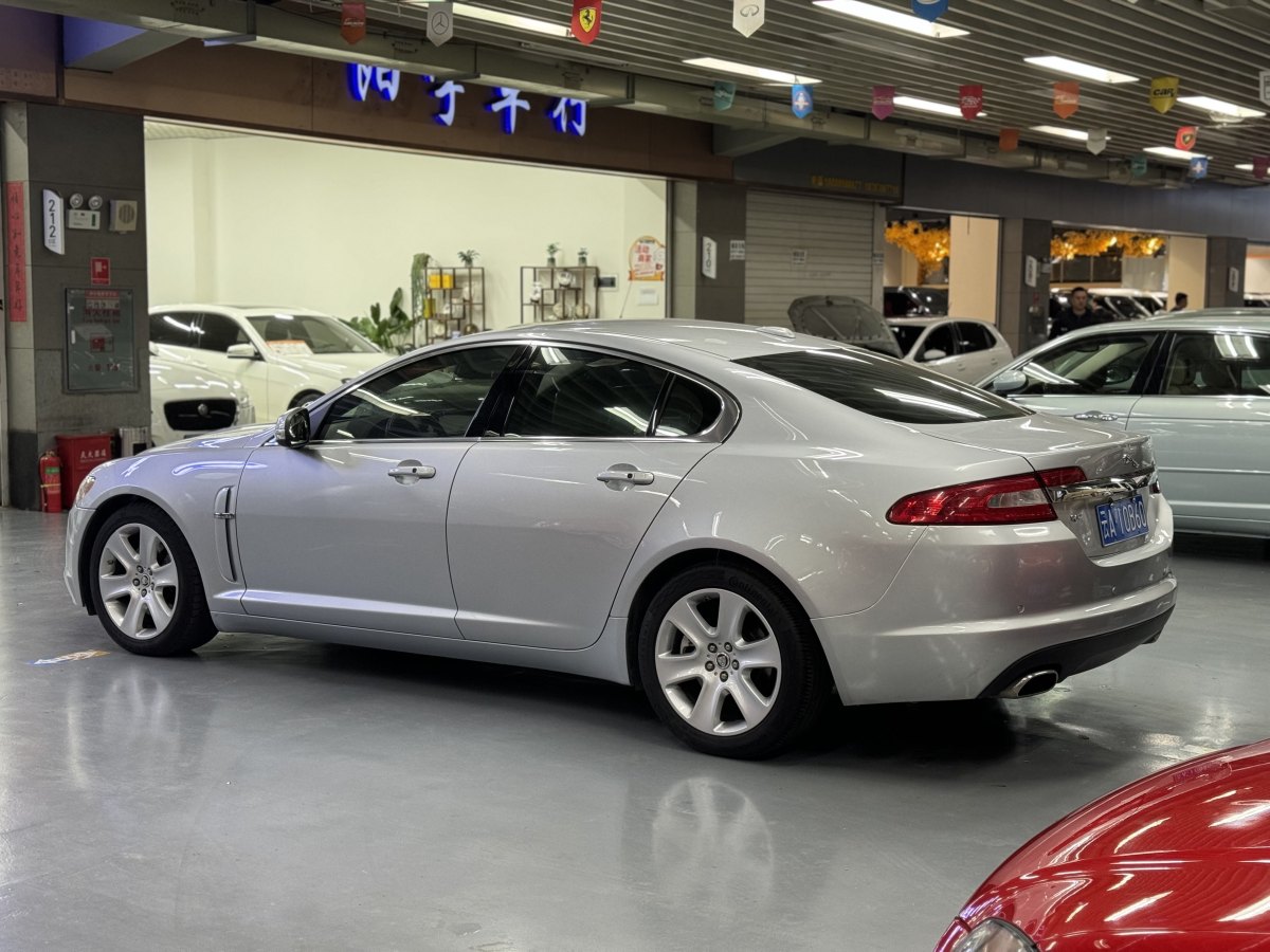 捷豹 XF  2009款 XF 3.0L V6豪華版圖片