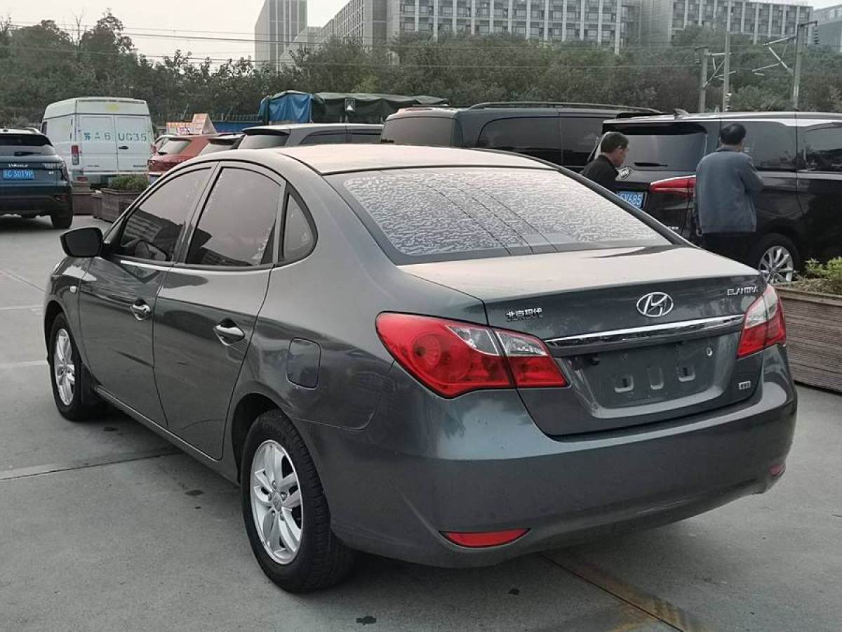 現(xiàn)代 悅動  2011款 1.6L 手動舒適型圖片