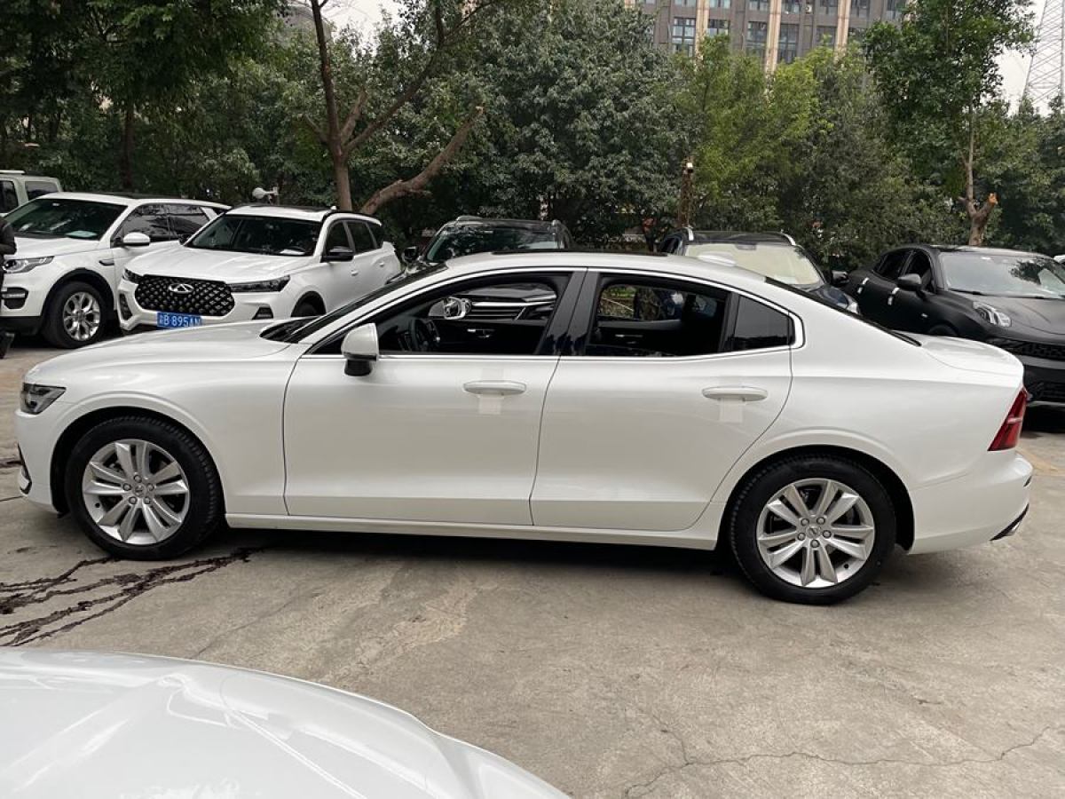 沃爾沃 S60L  2021款 T3 智行豪華版圖片