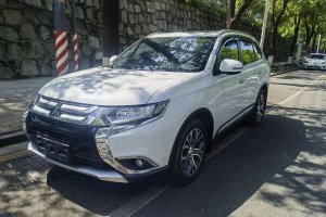 歐藍(lán)德 三菱 2.0L 兩驅(qū)榮耀版 5座