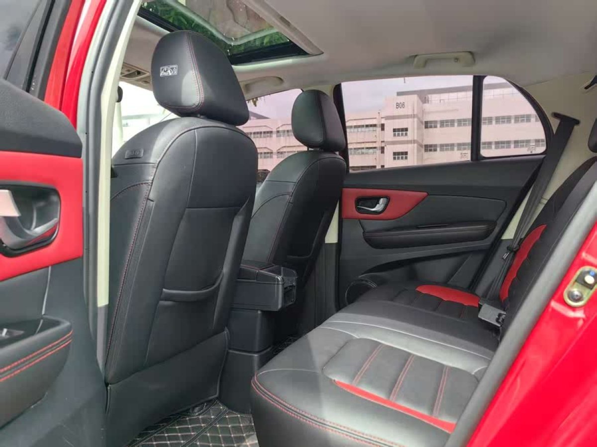 哈弗 H1  2015款 1.5L AMT尊貴型圖片