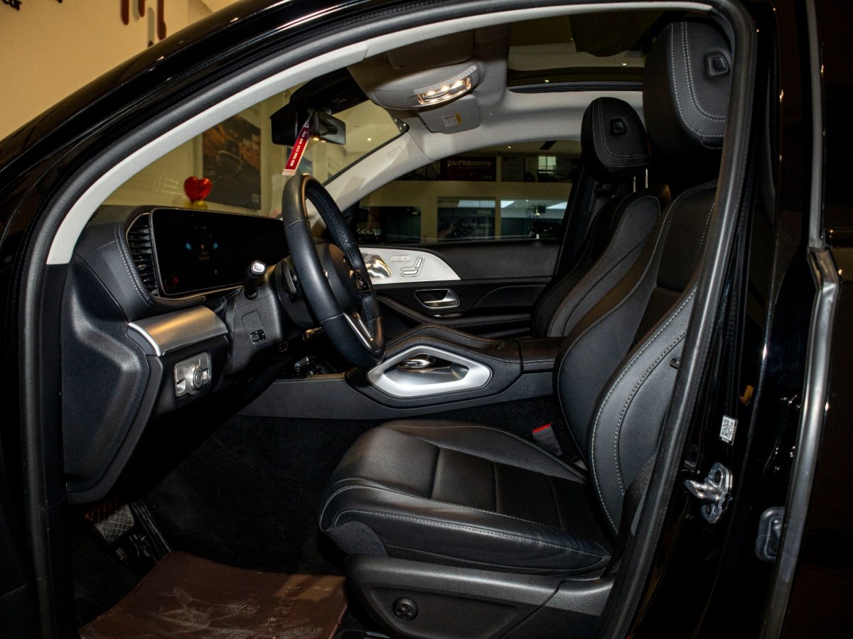 奔驰 奔驰GLE轿跑  2022款 改款 GLE 350 4MATIC 轿跑SUV 豪华型图片