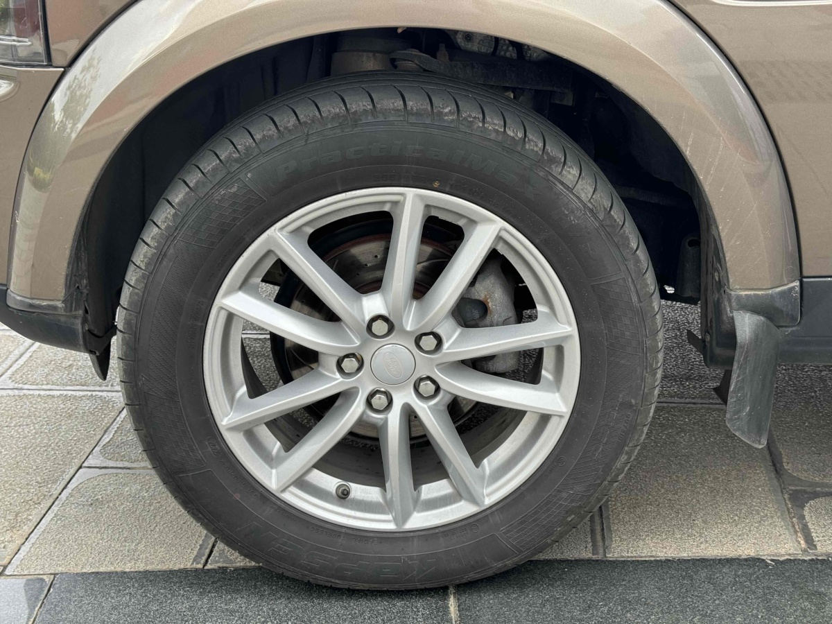 路虎 發(fā)現(xiàn)  2010款 4.0 V6 HSE 汽油版圖片