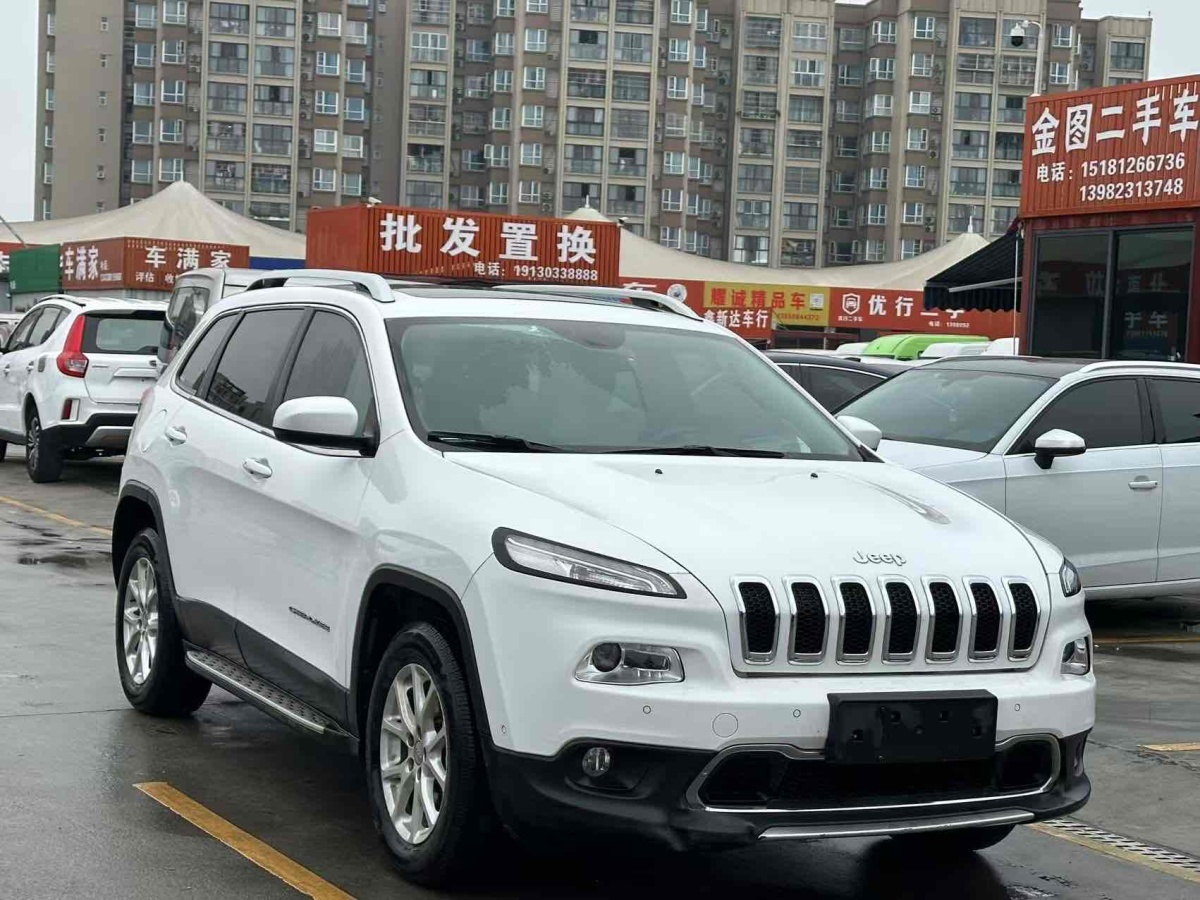 Jeep 自由光  2016款 2.4L 專業(yè)版圖片