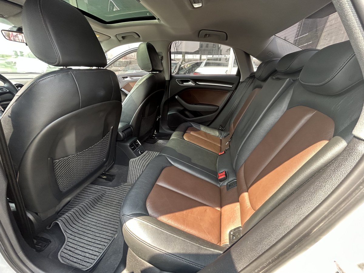 2018年2月奥迪 奥迪A3  2018款 30周年年型 Limousine 35 TFSI 时尚型