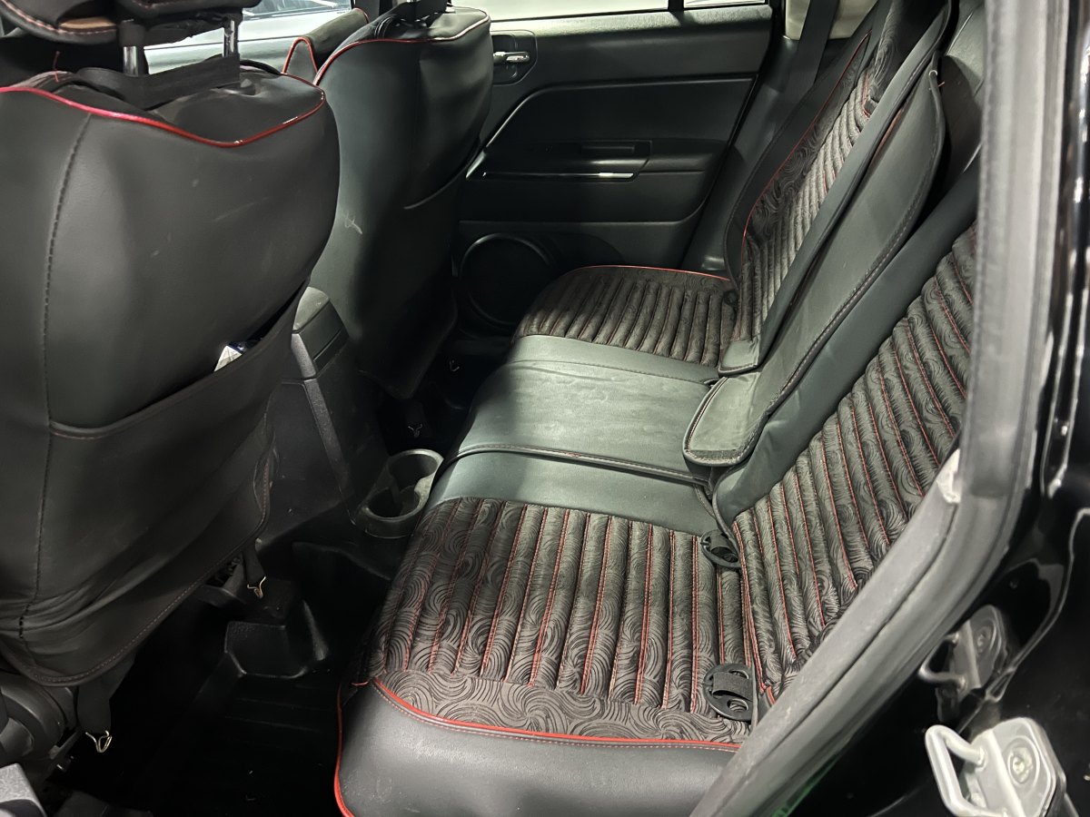 Jeep 指南者  2013款 2.4L 四驅豪華版圖片