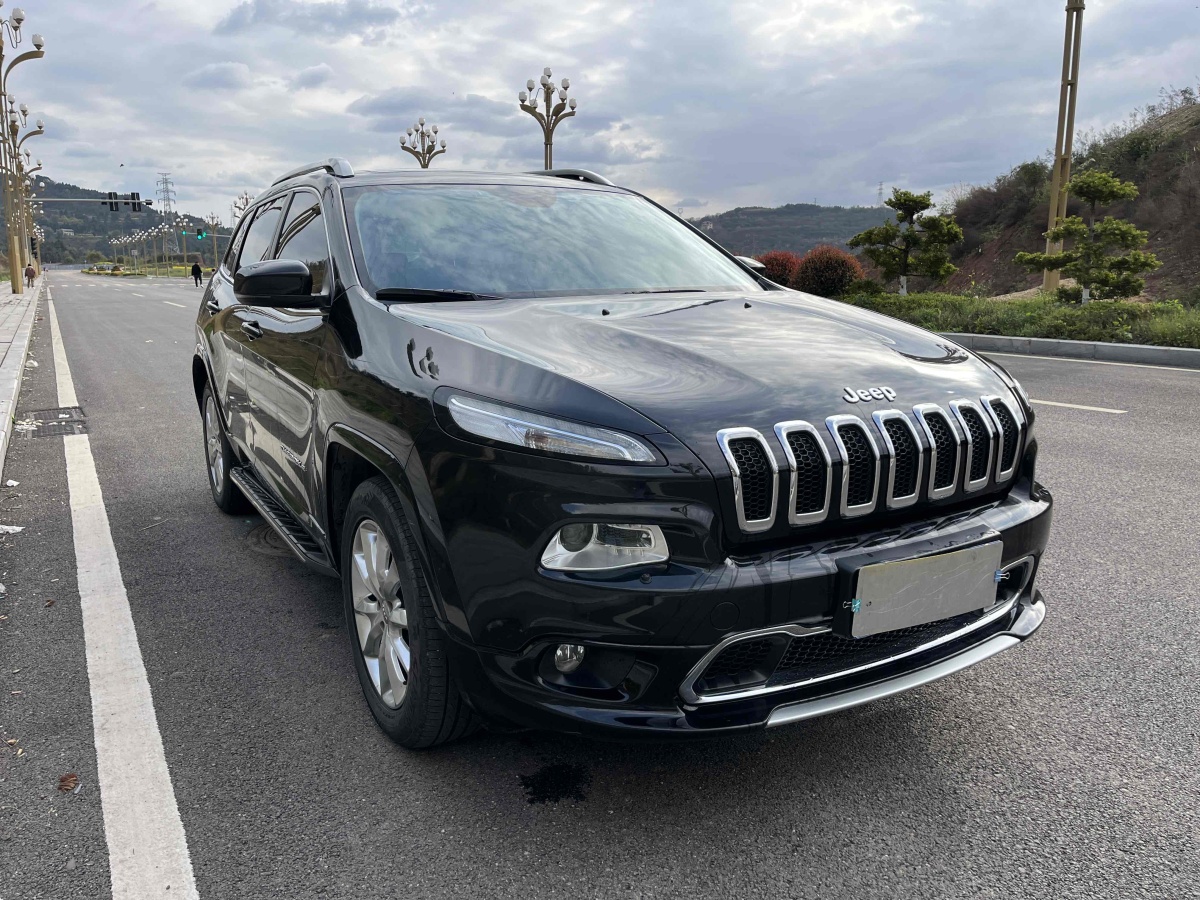 2018年1月Jeep 自由光  2017款 2.4L 卓越版