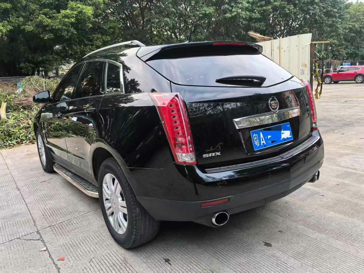 2011年1月凱迪拉克 SRX  2011款 3.0L 旗艦型