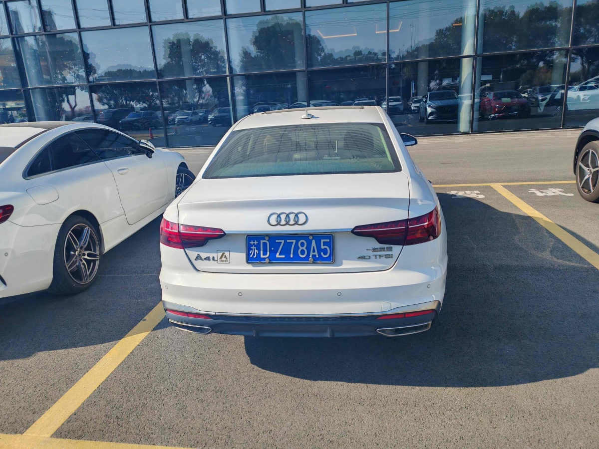 奧迪 奧迪A4L  2020款 40 TFSI 豪華動感型圖片