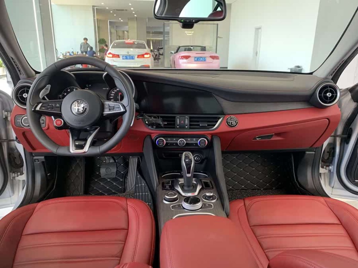 阿爾法·羅密歐 Giulia  2020款 2.0T 280HP 豪華版圖片