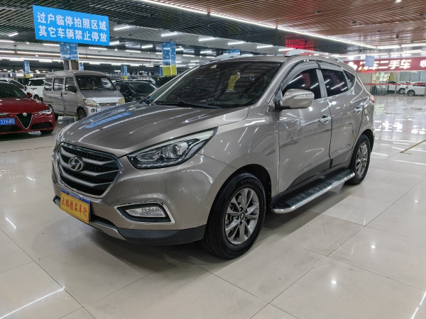 现代 ix35  2015款 2.0L 自动两驱舒适型 国IV