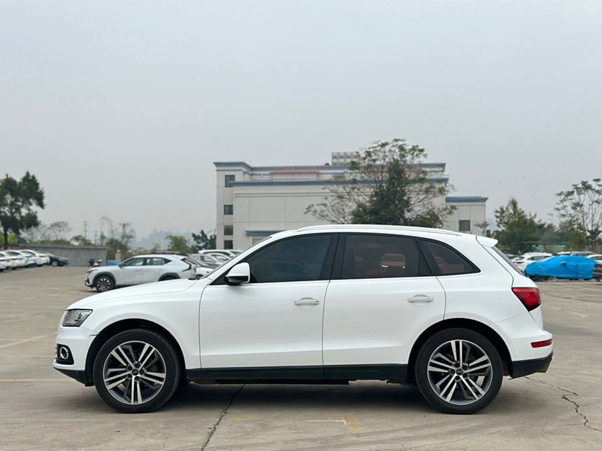 奧迪 奧迪Q5  2017款 40 TFSI 進(jìn)取型圖片