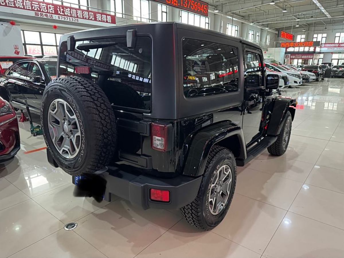 2014年4月Jeep 牧馬人  2013款 3.6L Sahara 四門版