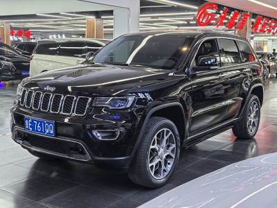 2021年5月 Jeep 大切諾基(進口) 3.0L 精英導(dǎo)航版圖片