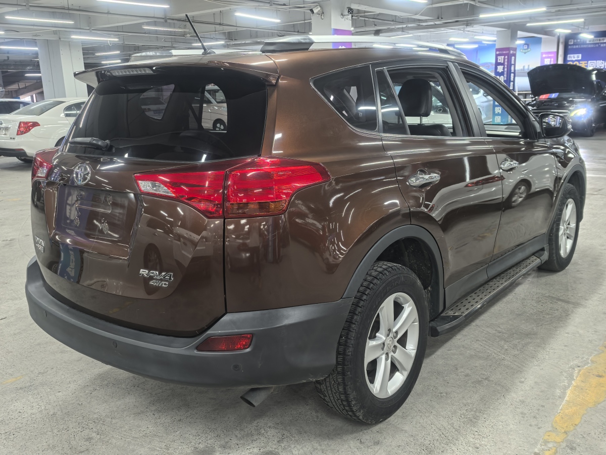 豐田 RAV4  2016款 榮放 2.0L CVT四驅(qū)新銳版圖片