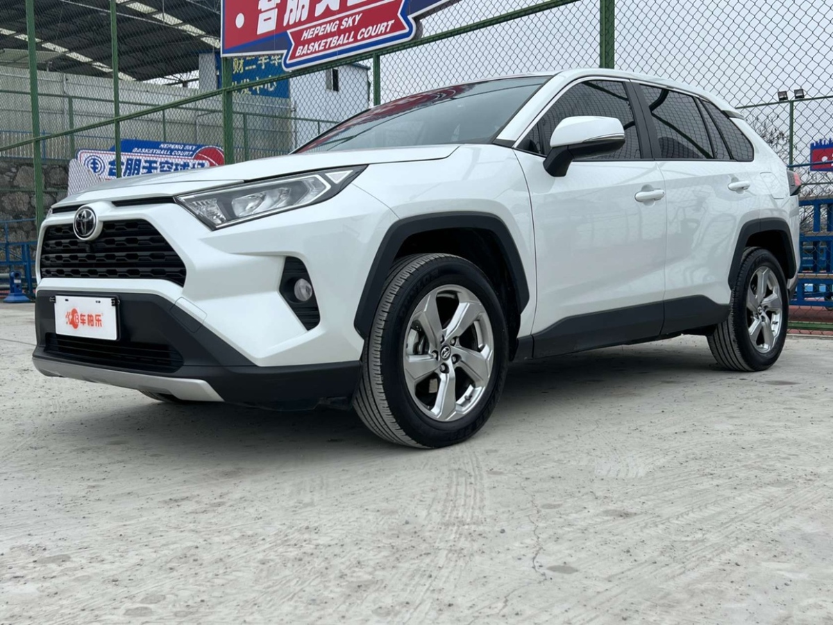 豐田 RAV4榮放  2022款 2.0L CVT兩驅(qū)風(fēng)尚版圖片