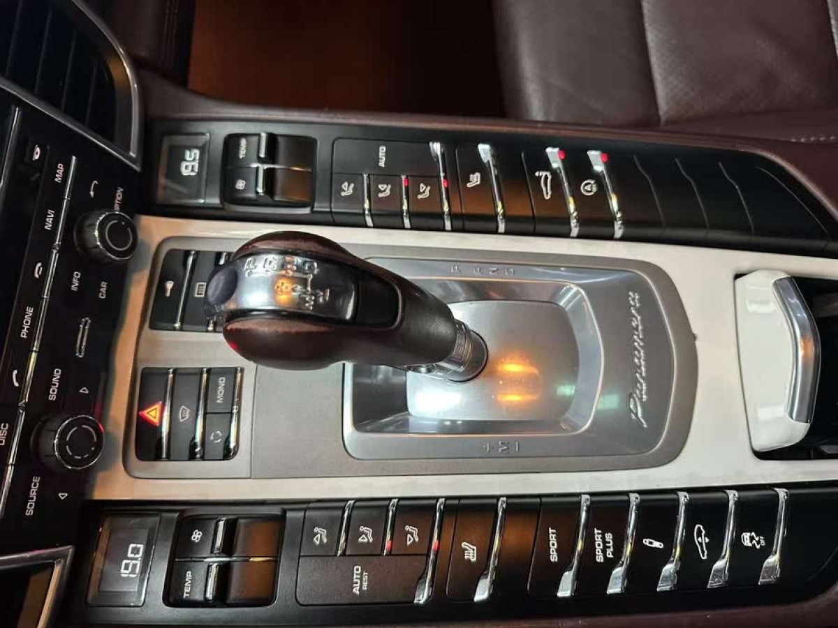 保時(shí)捷 Panamera  2010款 Panamera 3.6L圖片