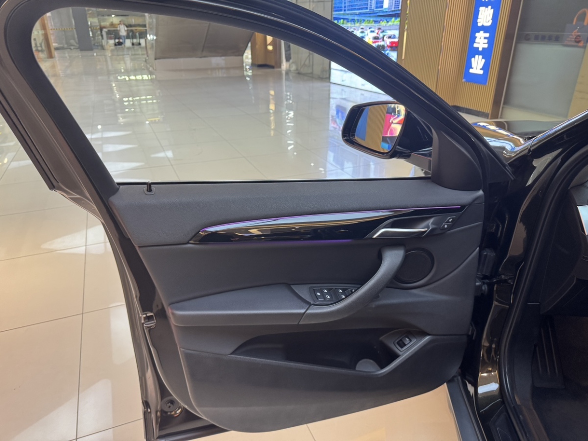 寶馬 寶馬X2  2019款  sDrive25i 領(lǐng)先型M越野套裝 國VI圖片