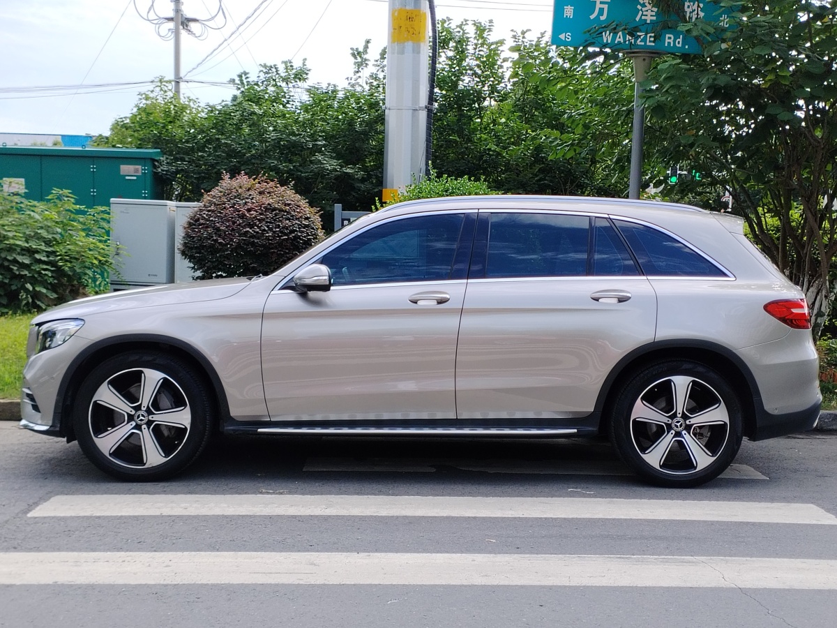 2019年1月奔馳 奔馳GLC  2019款 GLC 300 L 4MATIC 動感型