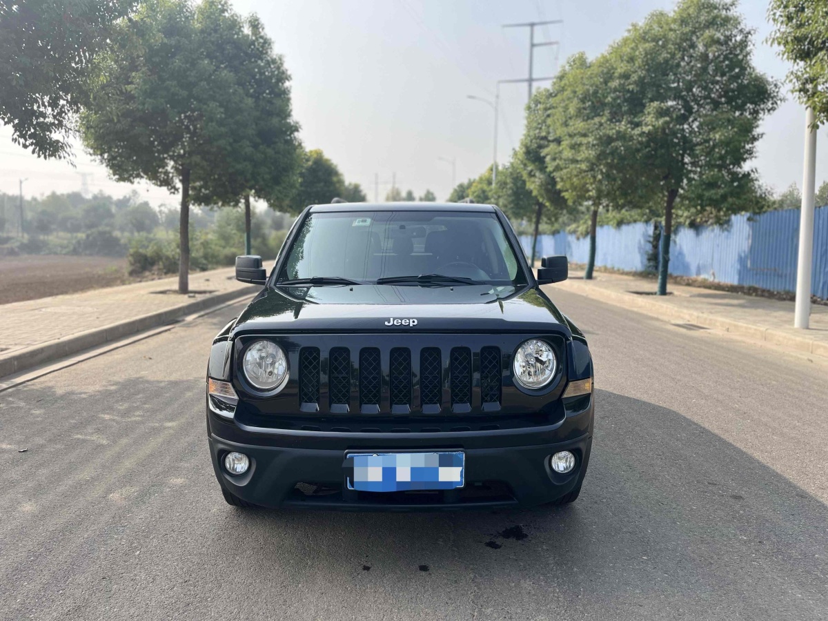 Jeep 自由客  2014款 2.0L 運動增強版圖片