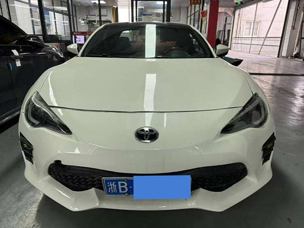 豐田 86  2014款 2.0L 自動(dòng)豪華型圖片