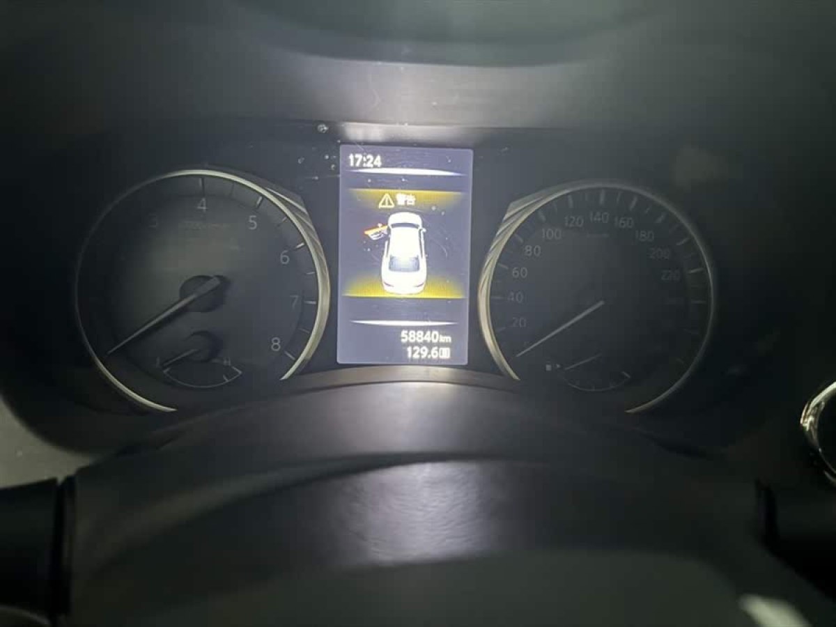 英菲尼迪 Q50L  2018款 2.0T 進(jìn)享版 國(guó)VI圖片