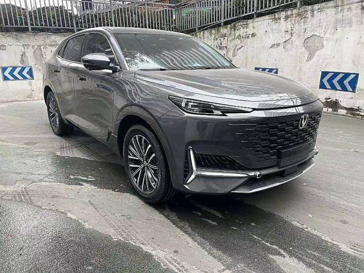 長(zhǎng)安 長(zhǎng)安UNI-K  2024款 2.0T 兩驅(qū)悅尚型圖片