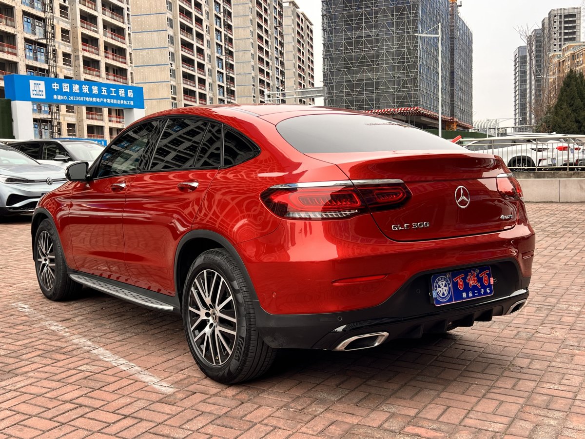 奔馳 奔馳GLC  2022款 改款 GLC 300 4MATIC 轎跑SUV圖片