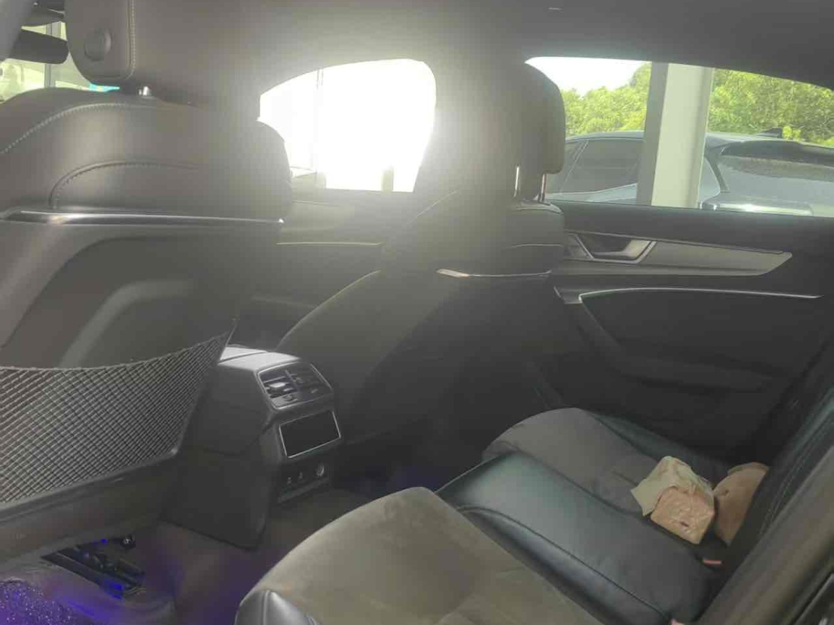 奧迪 奧迪A6L  2023款 改款 45 TFSI 臻選動(dòng)感型圖片