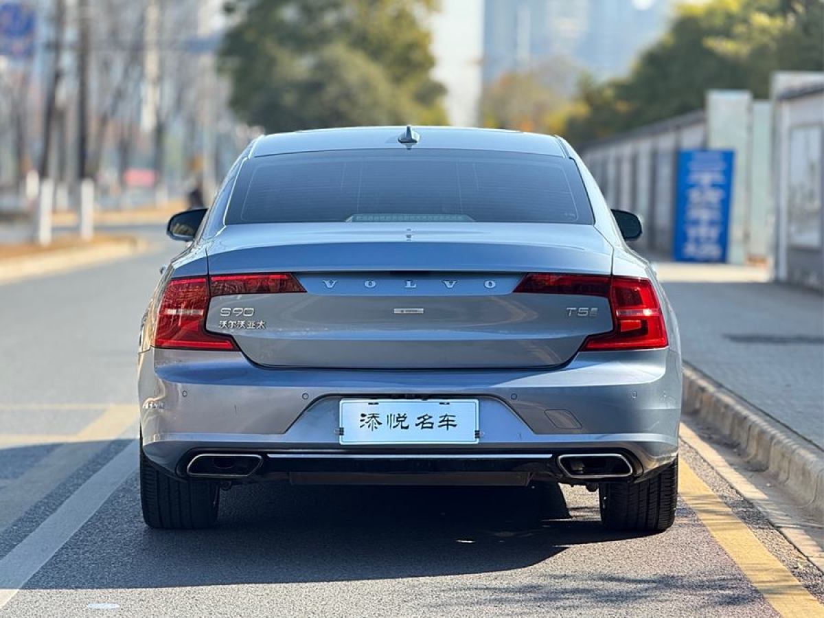 沃爾沃 S90  2018款 T5 智尊版圖片