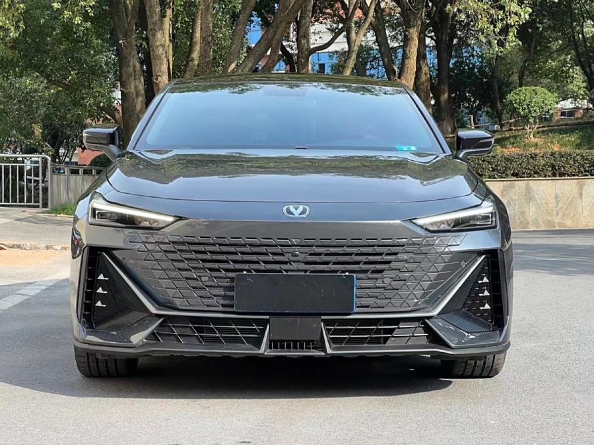 2022年9月長(zhǎng)安 長(zhǎng)安UNI-V  2022款 1.5T 智慧領(lǐng)航型