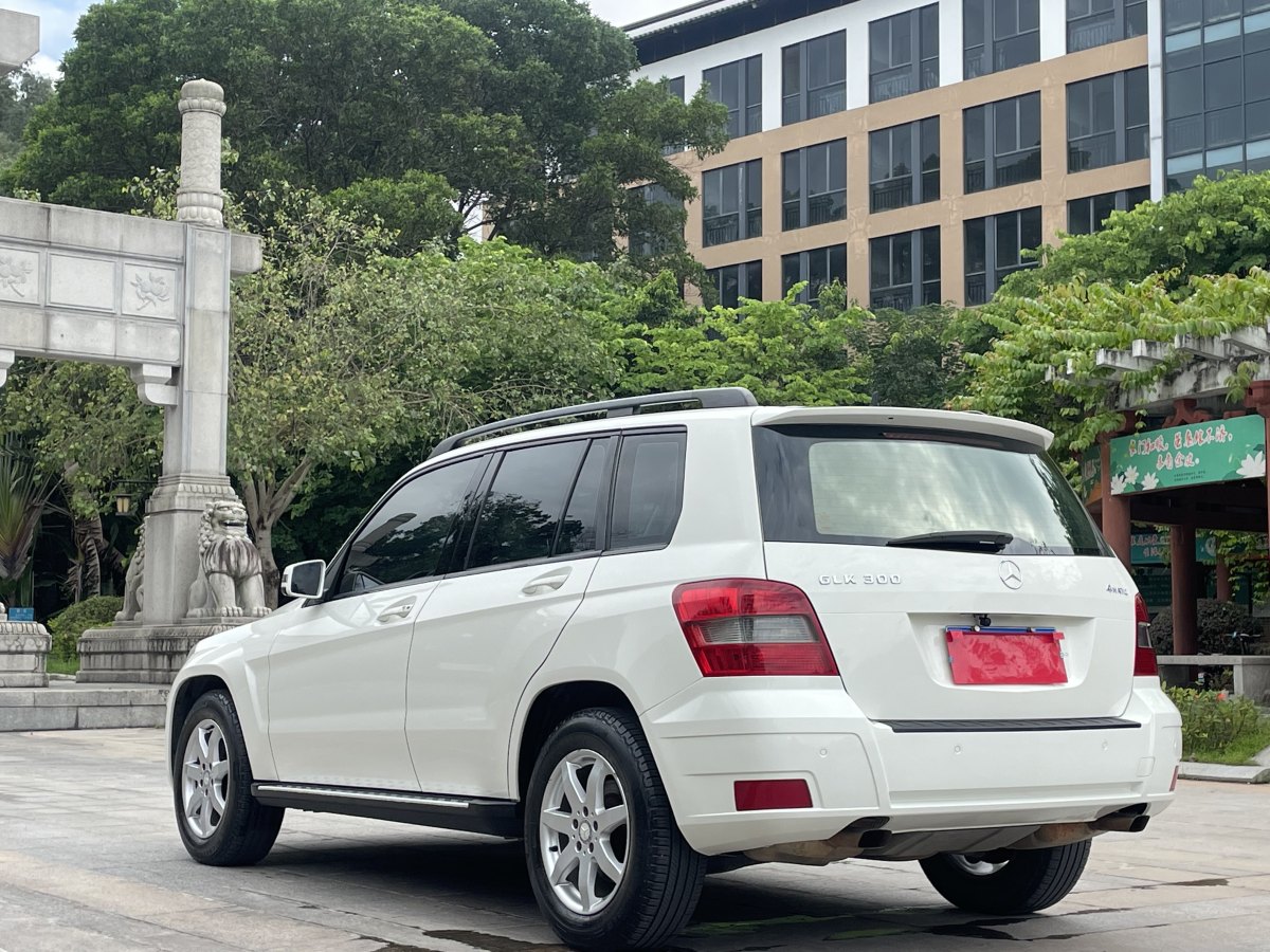 奔馳 奔馳GLK級(jí)  2011款 GLK 300 4MATIC 動(dòng)感型圖片