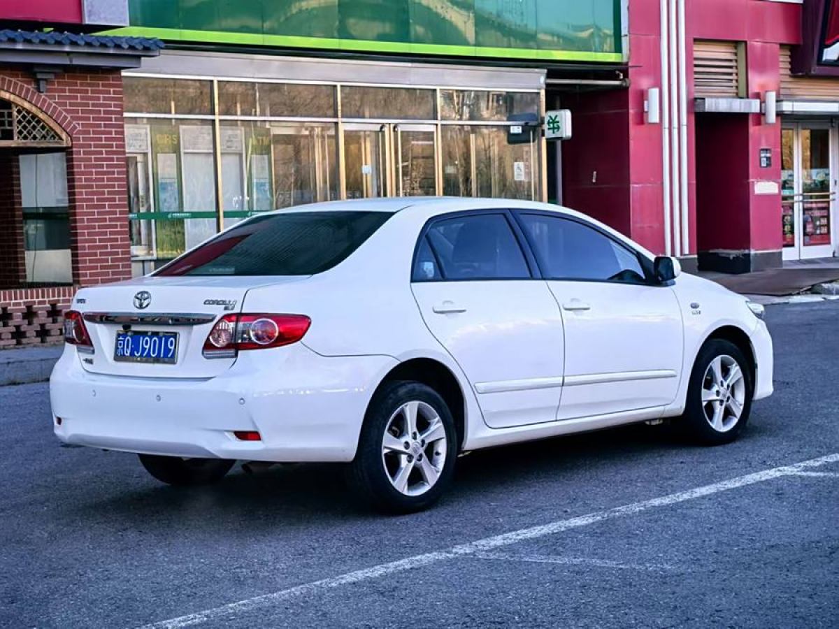 豐田 卡羅拉  2011款 1.8L CVT GLX-i導(dǎo)航版圖片