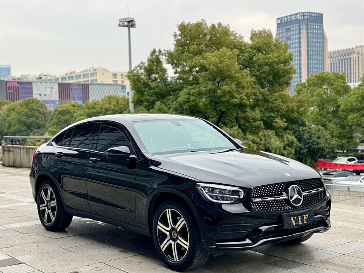 奔馳 奔馳GLC  2021款 GLC 260 4MATIC 轎跑SUV圖片