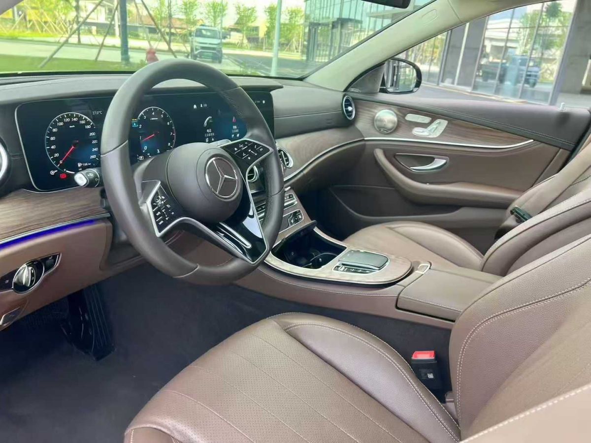 奔馳 奔馳E級  2023款 E 300 L 豪華型圖片