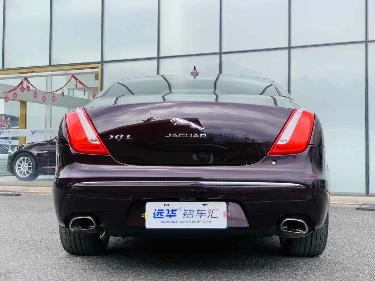 捷豹 XJ  2014款 XJL 3.0 SC 兩驅(qū)全景商務(wù)版圖片