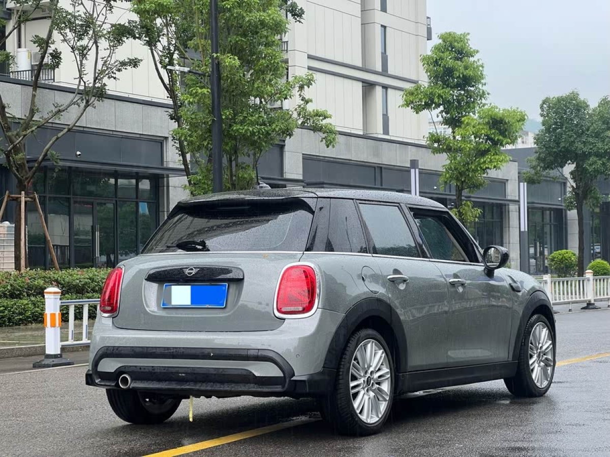MINI MINI  2022款 1.5T COOPER 藝術(shù)家 五門版圖片