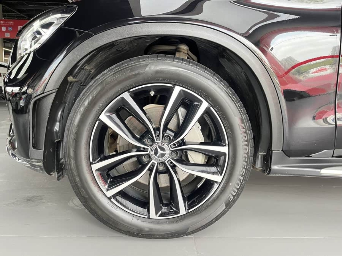 奔馳 奔馳GLC  2018款 改款 GLC 300 4MATIC 動感型圖片