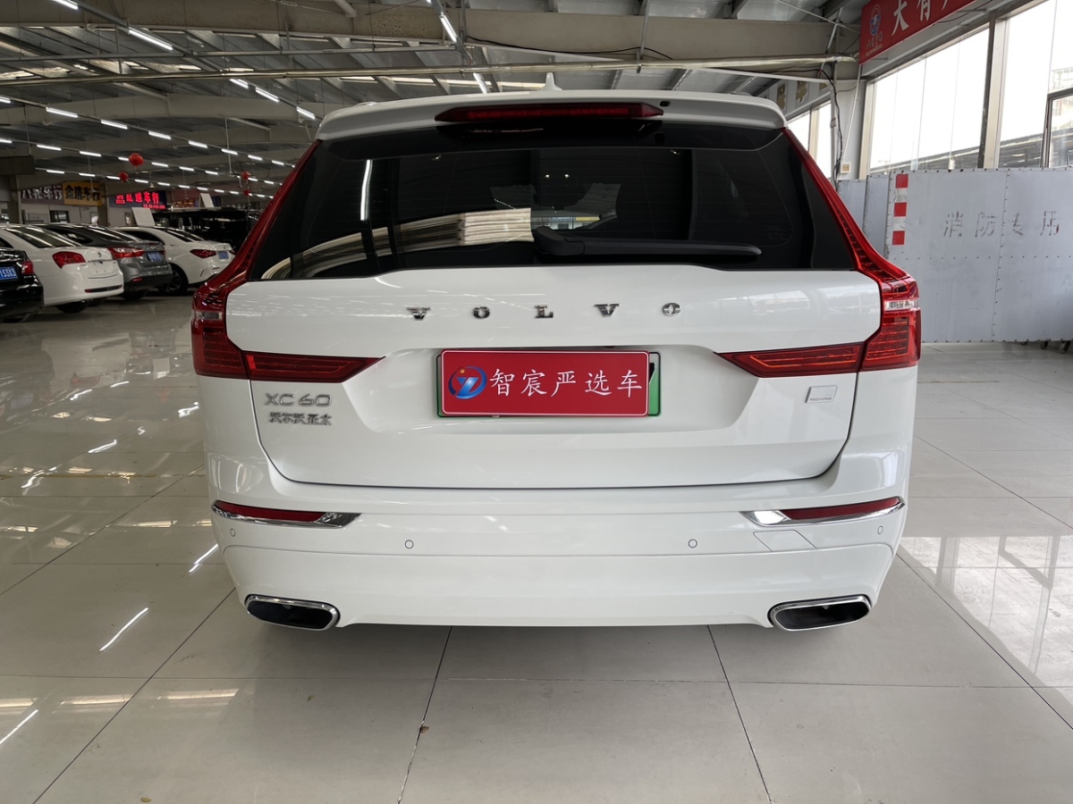 沃爾沃 XC60新能源  2022款 改款 T8 插電混動 四驅(qū)智雅豪華版圖片