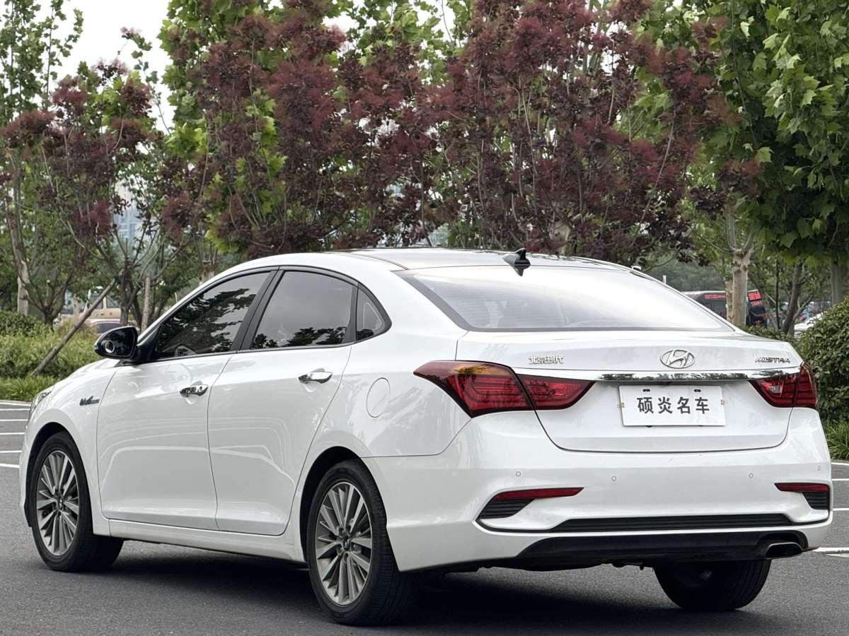 現(xiàn)代 名圖  2017款 1.8L 自動(dòng)尊貴型DLX 國(guó)VI圖片