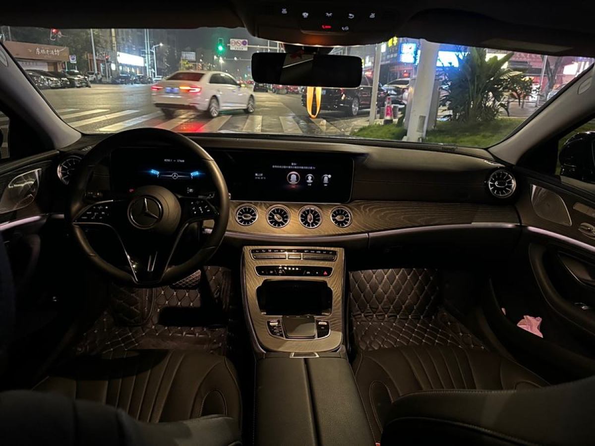 奔馳 奔馳CLS級(jí)  2023款 改款 CLS 300 豪華型圖片