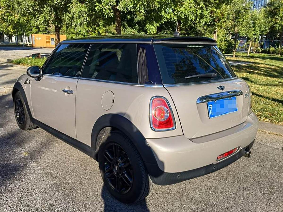 2013年3月MINI MINI  2012款 1.6L COOPER Baker Street