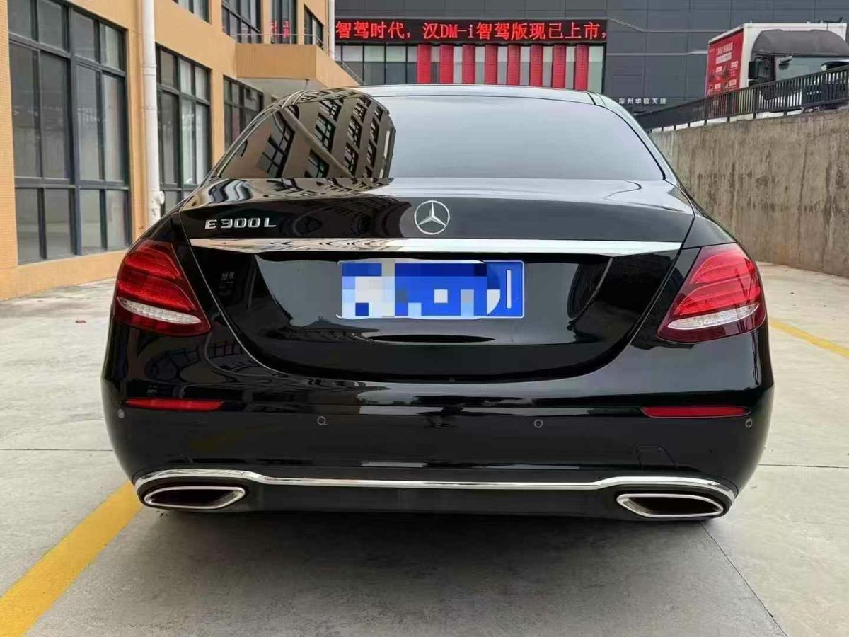 奔馳 奔馳E級(jí)  2019款 E 300 L 豪華型圖片