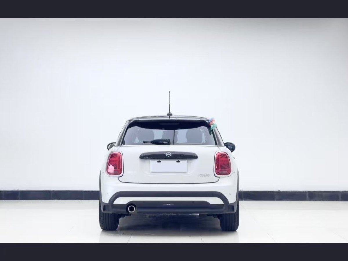 MINI MINI  2022款 1.5T COOPER The Coopers 紀(jì)念版圖片