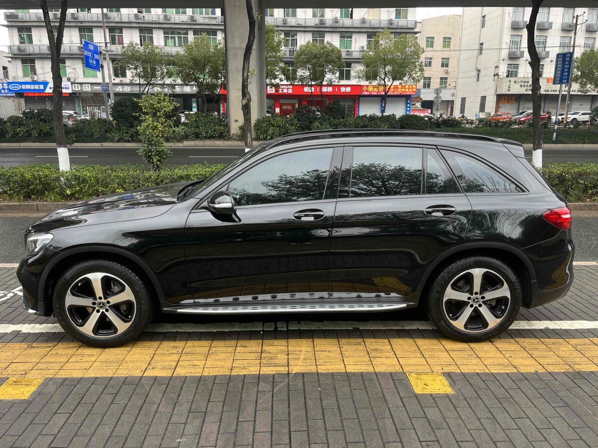 奔馳 奔馳GLC  2018款 改款 GLC 260 4MATIC 豪華型圖片