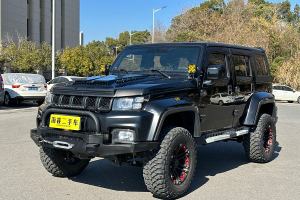 BJ40 北京 PLUS 2.0T 手動四驅(qū)尊貴版