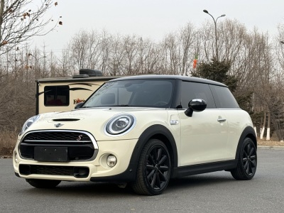 2019年8月 MINI MINI 2.0T COOPER S 經(jīng)典派圖片